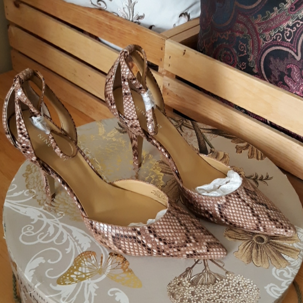 Nine West pumps